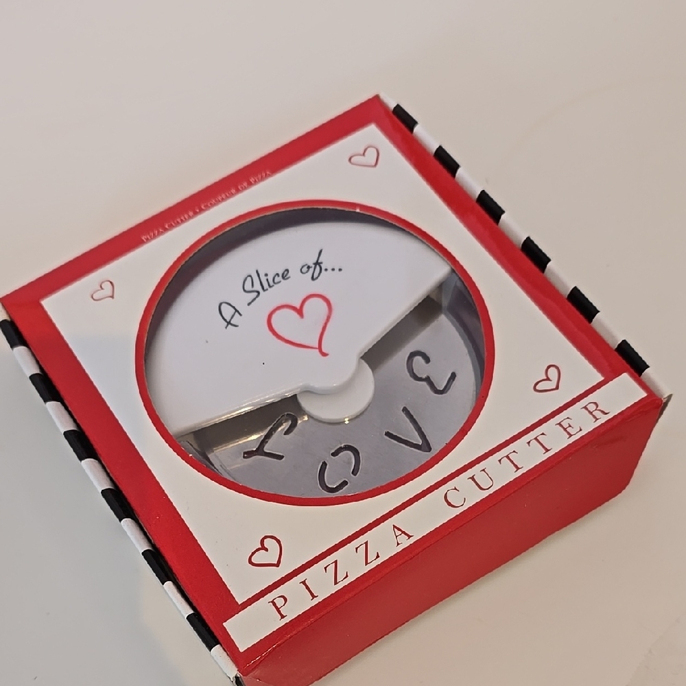 Brand New! Kate Aspen Love Pizza Cutter